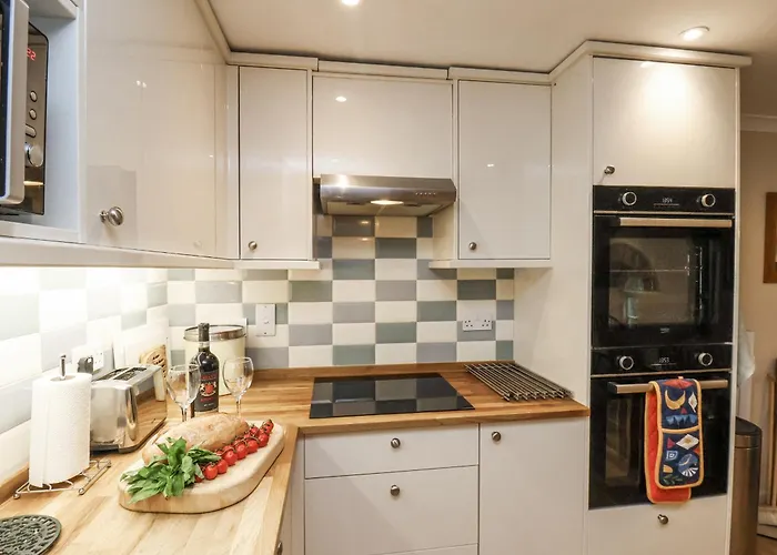 1 The Old Methodist Chapel *