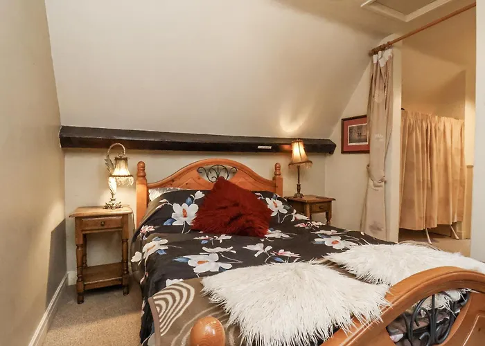 1 The Old Methodist Chapel