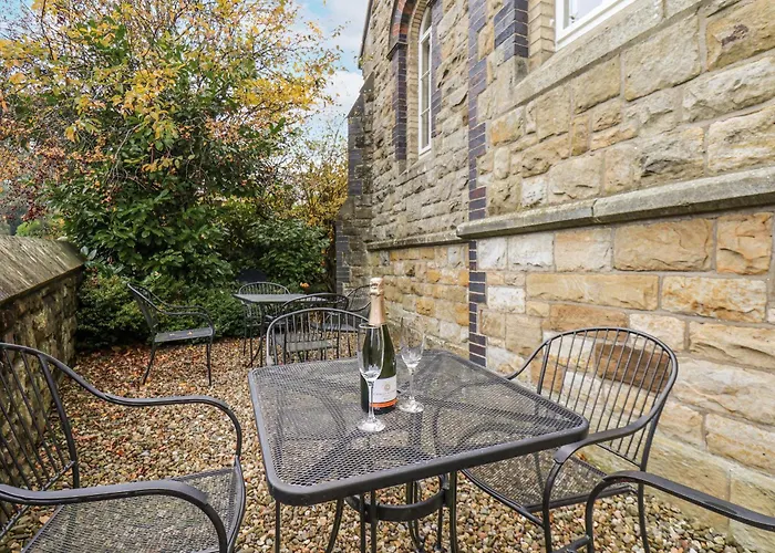 1 The Old Methodist Chapel *